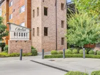 Deluxe View 2 Bedroom Chelan View Condo w/Extra Parking Hotels in Chelan