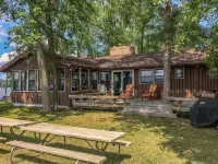 Tipperary Point: Gated Peninsula, Stunning Sunsets, Lake Wisconsin - Hytter