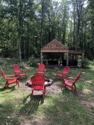 Hot tub-petfriendly-firepit-pool table-bar-3+acres - Hytter