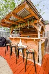 Txshapedprivatepool&Spa.TikiBar.PuttingGreen.Gameroom.Patios.Playground.Firepit