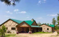 Forest Estate Guest Quarters-Seclusion- Just Minutes from Town
