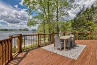 Lake front house in Gilbert SC - Homestays
