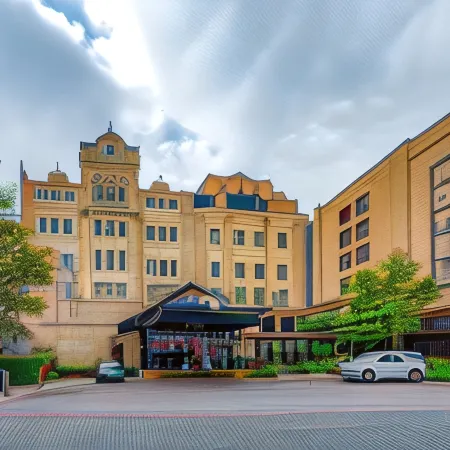 Hotel Emma at Pearl on the Riverwalk