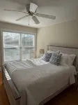 Lake Michigan Beach Is Across Street, 6 Person Hot Tub, Fire Pit, New Bathrooms