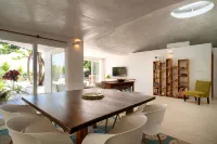 Oceanfront 4 Bedroom Bungalow with Private Pool, Large Beach Area and Staff - 4-Star