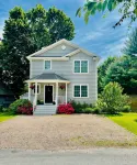 Narrow River Gem Kayaks Mins to Gansett Beach Central AC Fenced-in Yard Location - 4-Star