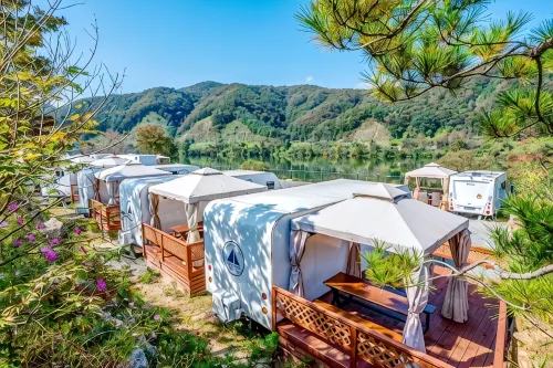 Gapyeong Namiseom Marina Caravan Park - Swimmingpools
