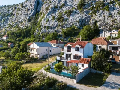 Holiday Home Mons Aureus Hotels in 
