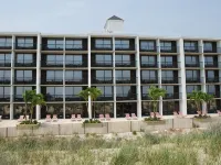 沙中城堡飯店 Seacrets 酒吧（Seacrets）附近的飯店