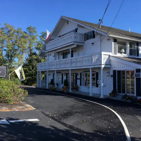The Beach Rose Inn