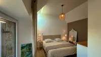 Charming Breton farmhouse - sea view - Homestays