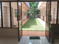 Claytown Pension House - Hostels