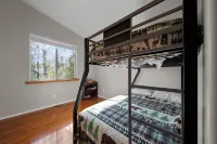 湖畔小屋伍茲湖三卧室房屋，提供WiFi和空調，寵物友好 - 民宿