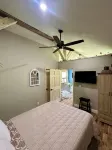 StarGazer 2.0 Farm Cottage, Just 20 Mins to Hocking Hills. w/Fast Internet