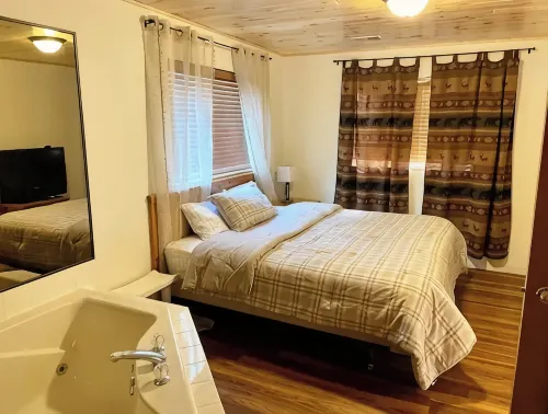 Waters Edge Condo -2 bed 2 bath