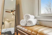 Spacious, Luxury Property - Downtown Leesburg - Wifi