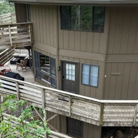 Herman's Hideaway: Remodeled Sugar Mountain Condo, Steps to the Slopes!