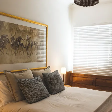LUXURY IN THE HEART OF ORANGE. 1 MINUTE WALK TO BEST CAFES AND RESTAURANTS