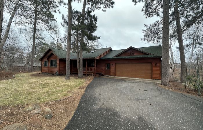 Cozy 3-bedroom cabin in charming Crosslake with WiFi and AC