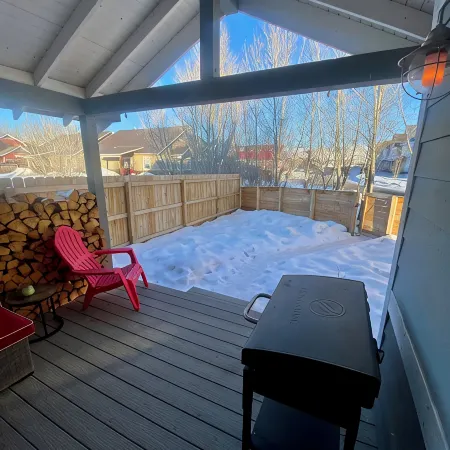 Freestone Living. Charming Three bedroom house