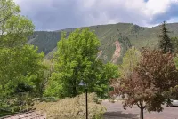 Relax Near Glenwood Hot Springs- 15 Minute Walk - 4 stjerner