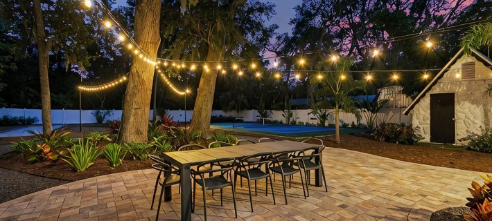 Luxury 9 Bedroom Retreat - Heated Pool & Hot Tub Hotels in Town 'n' Country