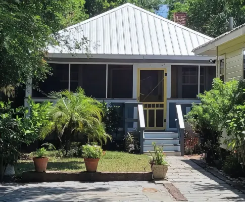 Casa Lola Downtown Cottage - Bungalows