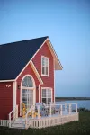 Waterfront Sunset Cove Cottage! - Hot Tub