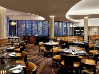 Fontainebleau Miami Beach Hotels near Mid-Beach