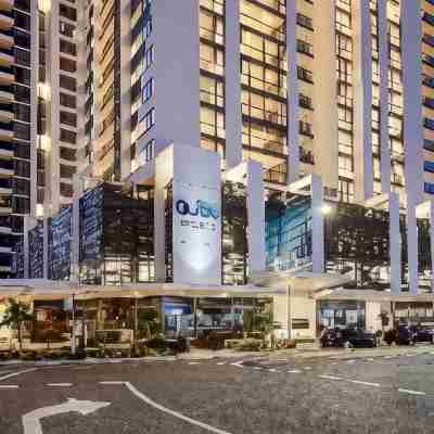 Qube Broadbeach Ocean View Apartments Hotel Exterior