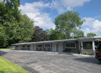 Nightshade Inn & Gardens - 2-Star