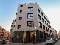 Studios Cielo Madrid Hotels near Latina