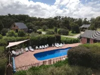 Prom Coast Holiday Lodge Hotels in Foster