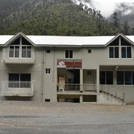 Cedar Vista Hotel