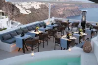 Aqua Luxury Suites by Estia