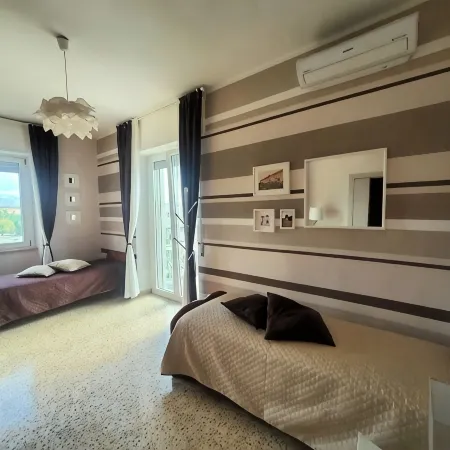 New and comfortable apartment with a splendid view of the Royal Palace of Caserta