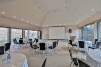 The Royal Senchi Hotel and Resort - Wifi