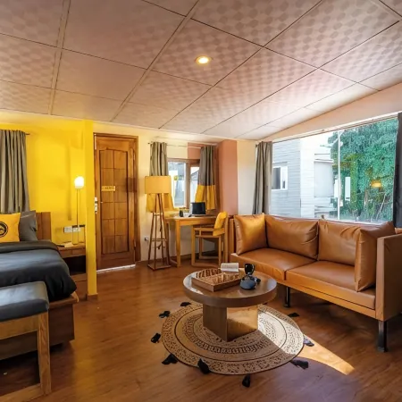 The Hosteller Mussoorie, Mall Road