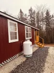 Charming Red Surry Cabin close to Acadia National Park and Bar Harbor - Wifi