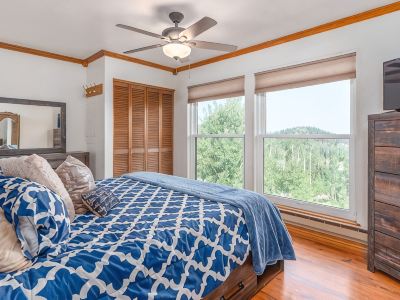 Brian Head Ski Condo, 2 Bed, 2 Bath, Pool, Jacuzzi, Main Building, Elevator