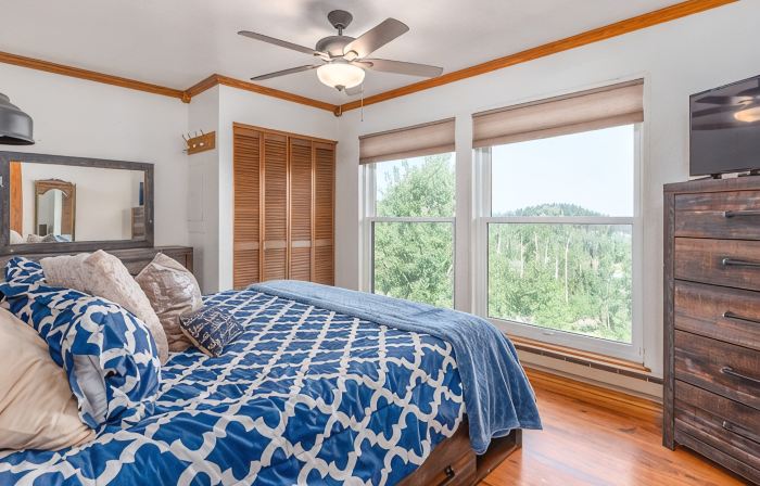 Brian Head Ski Condo, 2 Bed, 2 Bath, Pool, Jacuzzi,  Main Building, Elevator