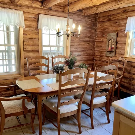 Rustic Log Home located near Baileys Harbor