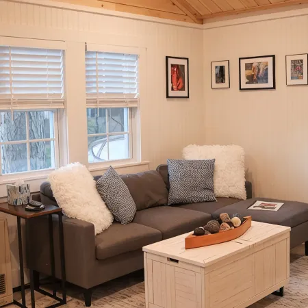 NEW MaineStay Cottage #3 Full Kitchen + Fireplace in Hampden/Bangor