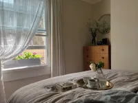 Cosy Georgian cottage, very central, newly renovated, with a courtyard, sleeps 3 - บ้านพักหลังเล็ก