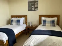 Hideaway Tom's on the Mundoo Channel Hotels in Goolwa