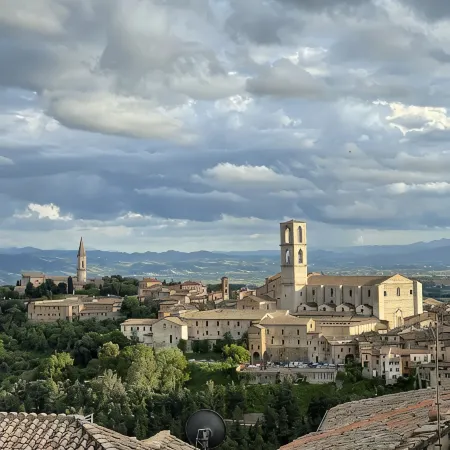 Le Balze Bright Penthouse with Secluded Panoramic Terrace 200 mt from the Duomo