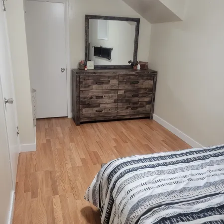 Beautiful Newly Renovated Basement Apartment