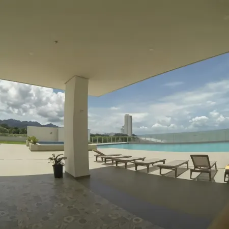 luxurious 2 bedroom beachfront apartment
