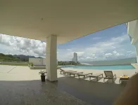 luxurious 2 bedroom beachfront apartment