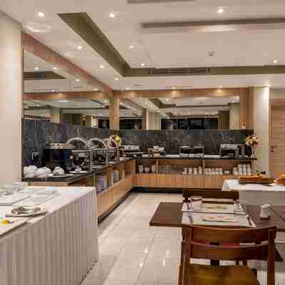 Les Deux B Salsabil Dining/Meeting Rooms